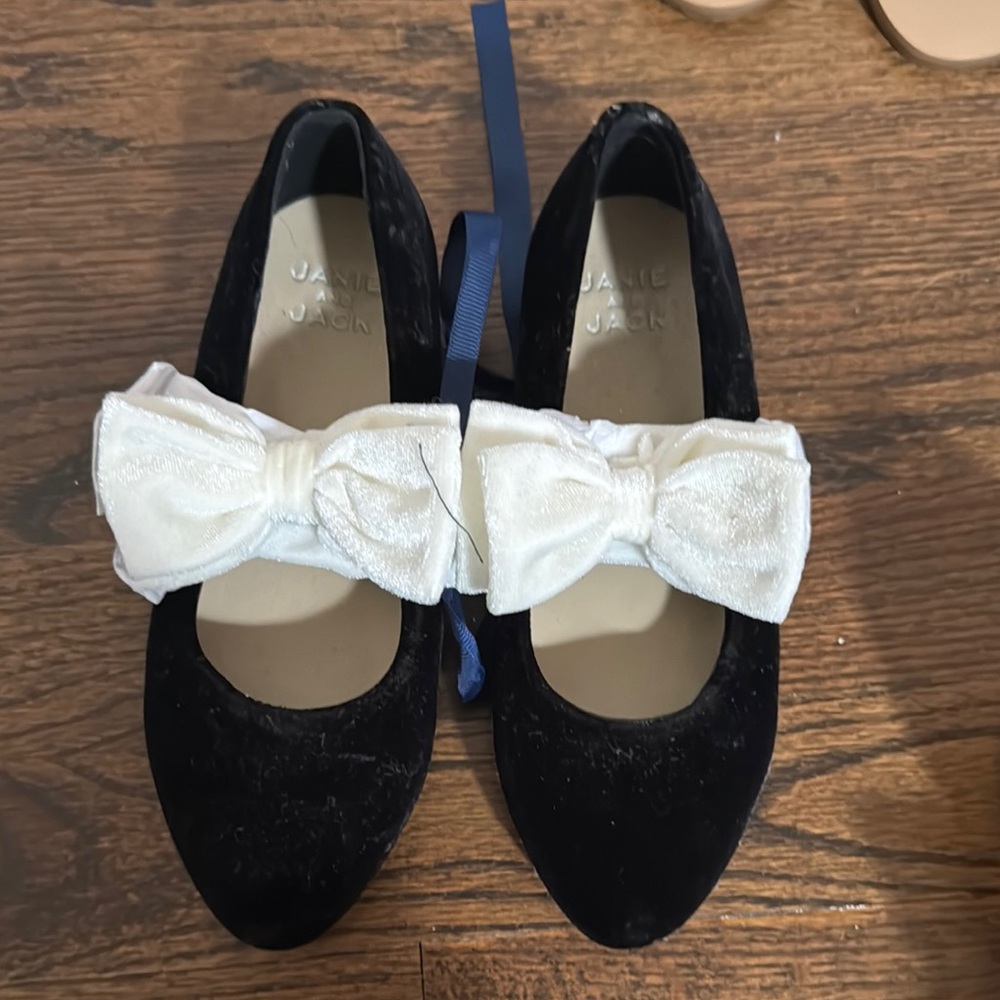 Janie and Jack Black Flats with Cream Bows
